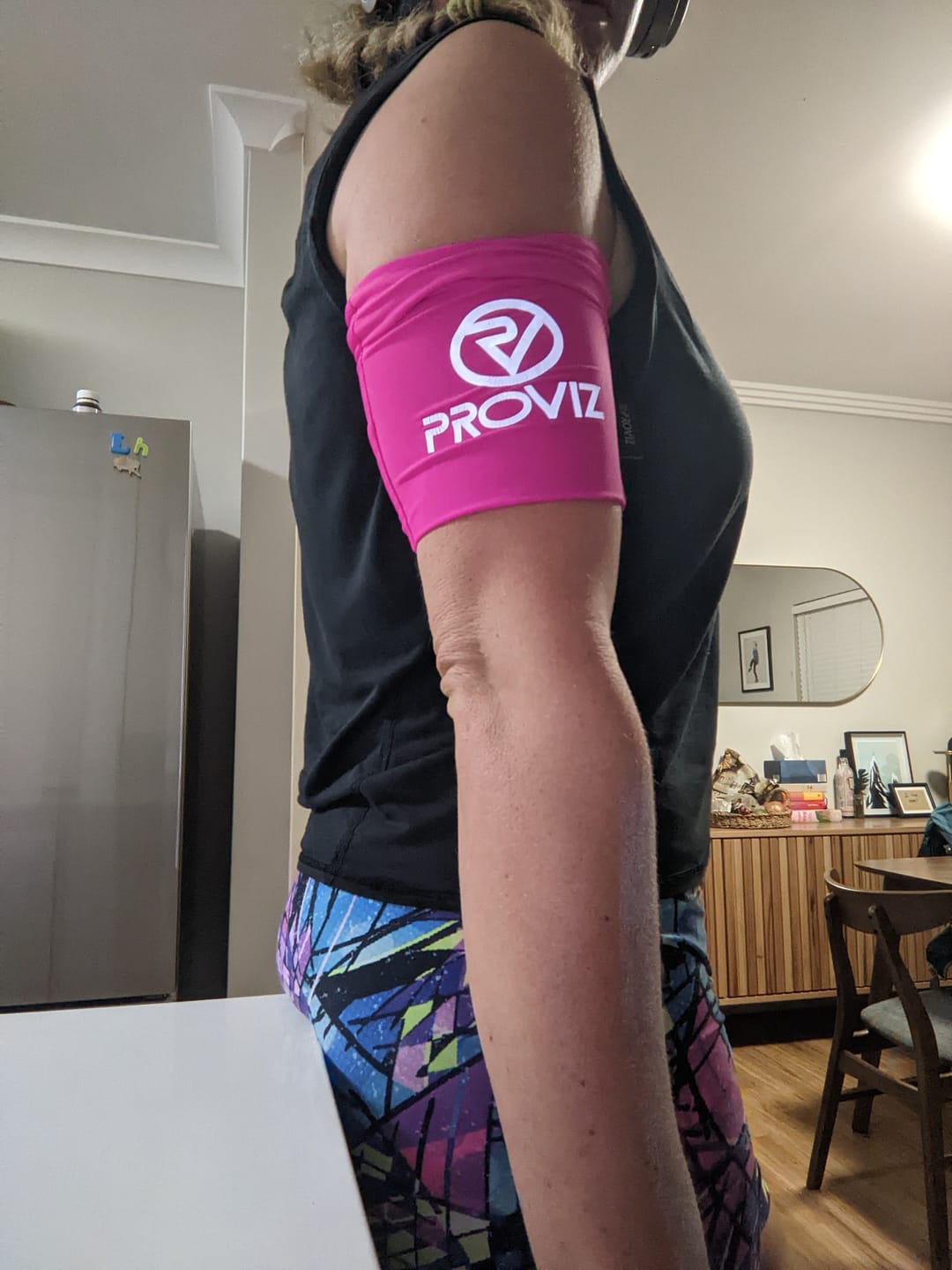 Customer photo review of Proviz Y-Fumble Reflective Arm Pocket