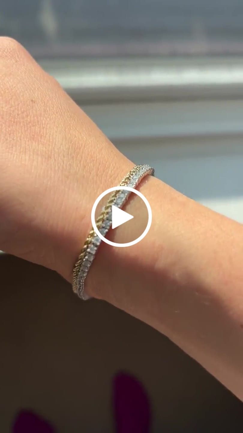Customer video review of Clara VVS1 Moissanite Round Cut Tennis Bracelet