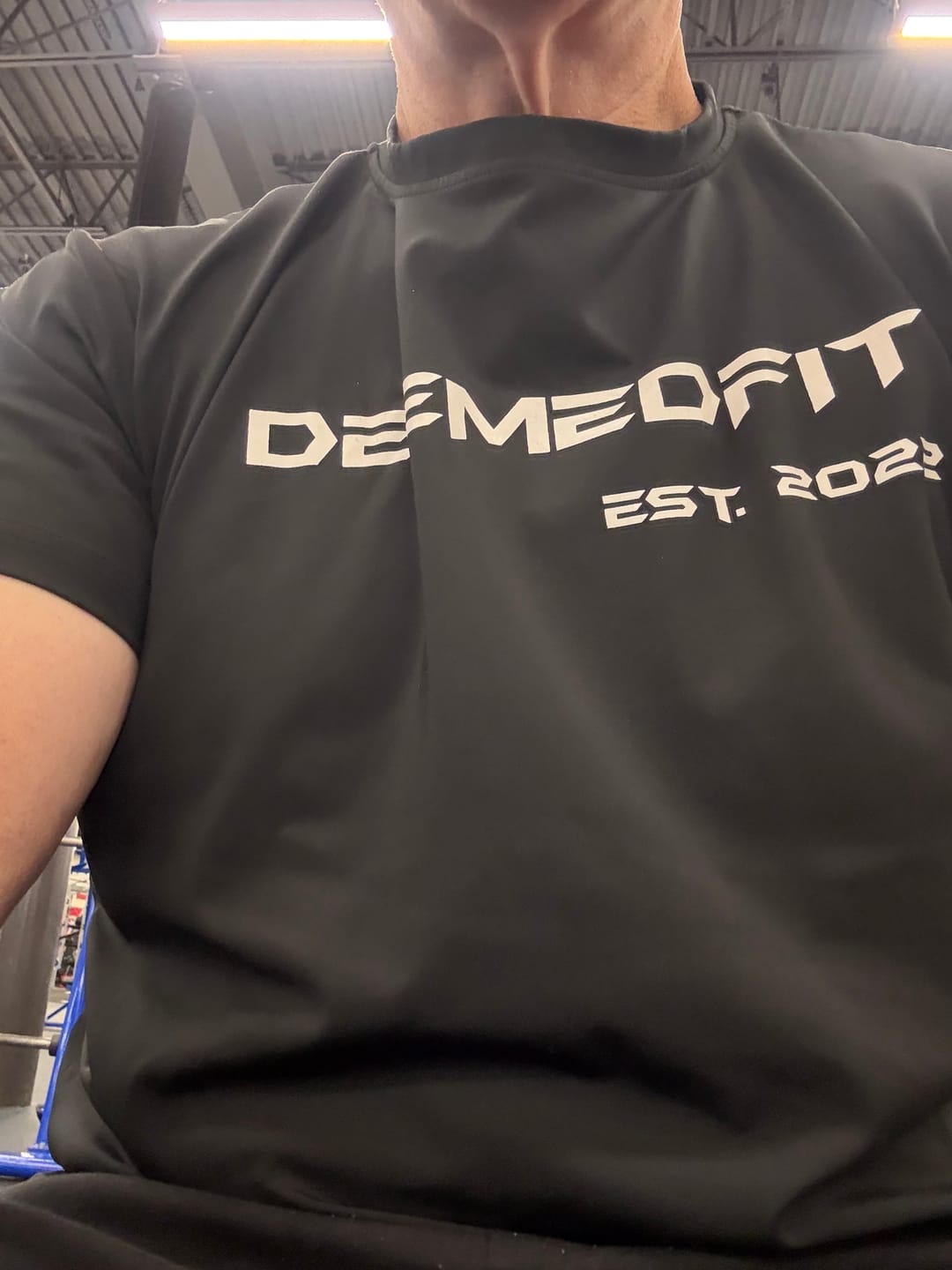 Customer photo review of Men's Gym Tee "Compellence"- Black