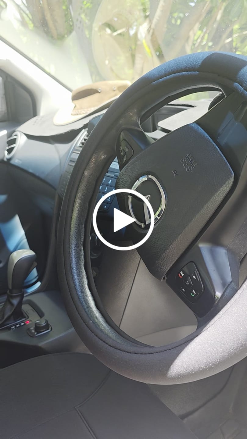 Customer video review of Sharkskin Universal Steering Wheel Cover
