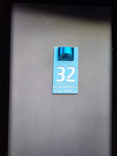Customer photo review of NumLux™ | Ihre personalisierte Hausnummer