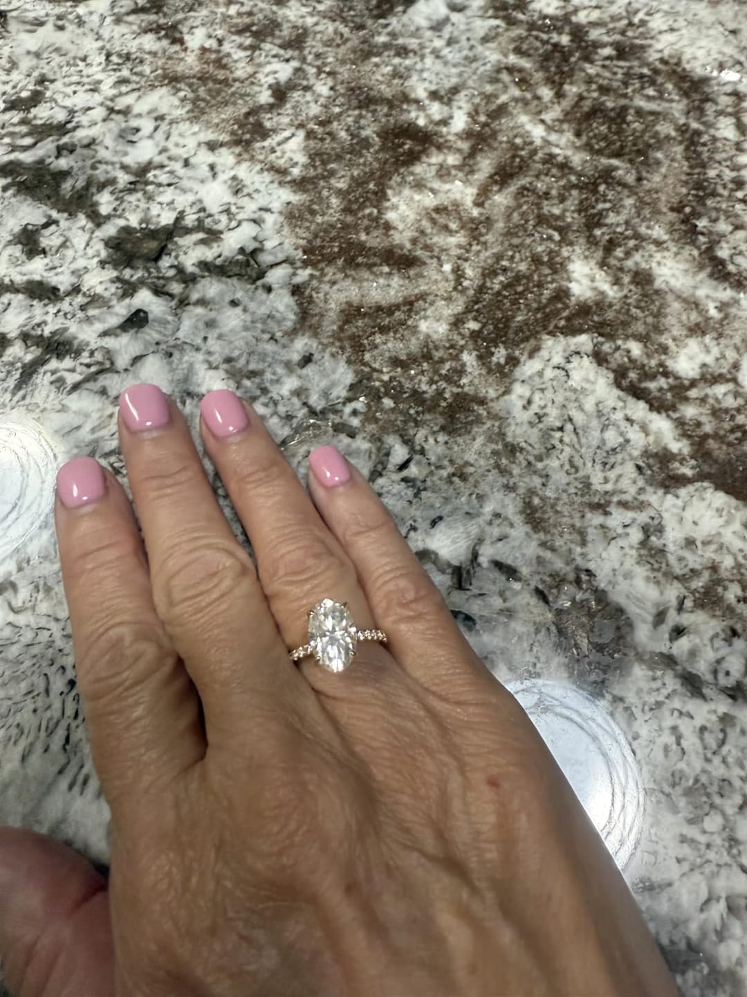 Customer photo review of S925 Moissanite 2.0 Ct ~5.5 Ct Oval Cut Pavé Yellow Gold/White Gold Engagement Ring For Women