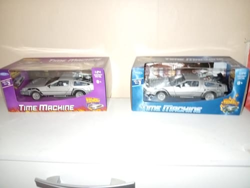 Customer photo review of Back To The Future II Delorean Escala 1:24 - Welly