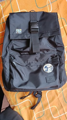 Customer photo review of Mochila Rizz Laptop 15.6" Cool Capital Negro