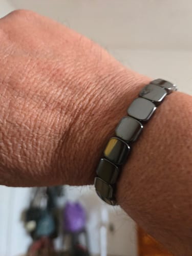 Customer photo review of Pulsera Hora Hematita