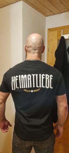 Customer photo review of Heimatliebe Statement - Shirt - Black