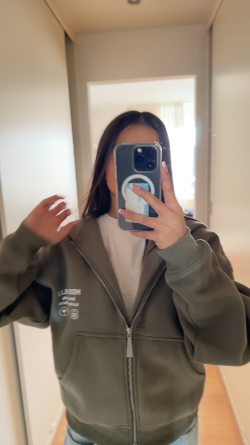 Customer photo review of LABEL ZIP HOODIE SAGE