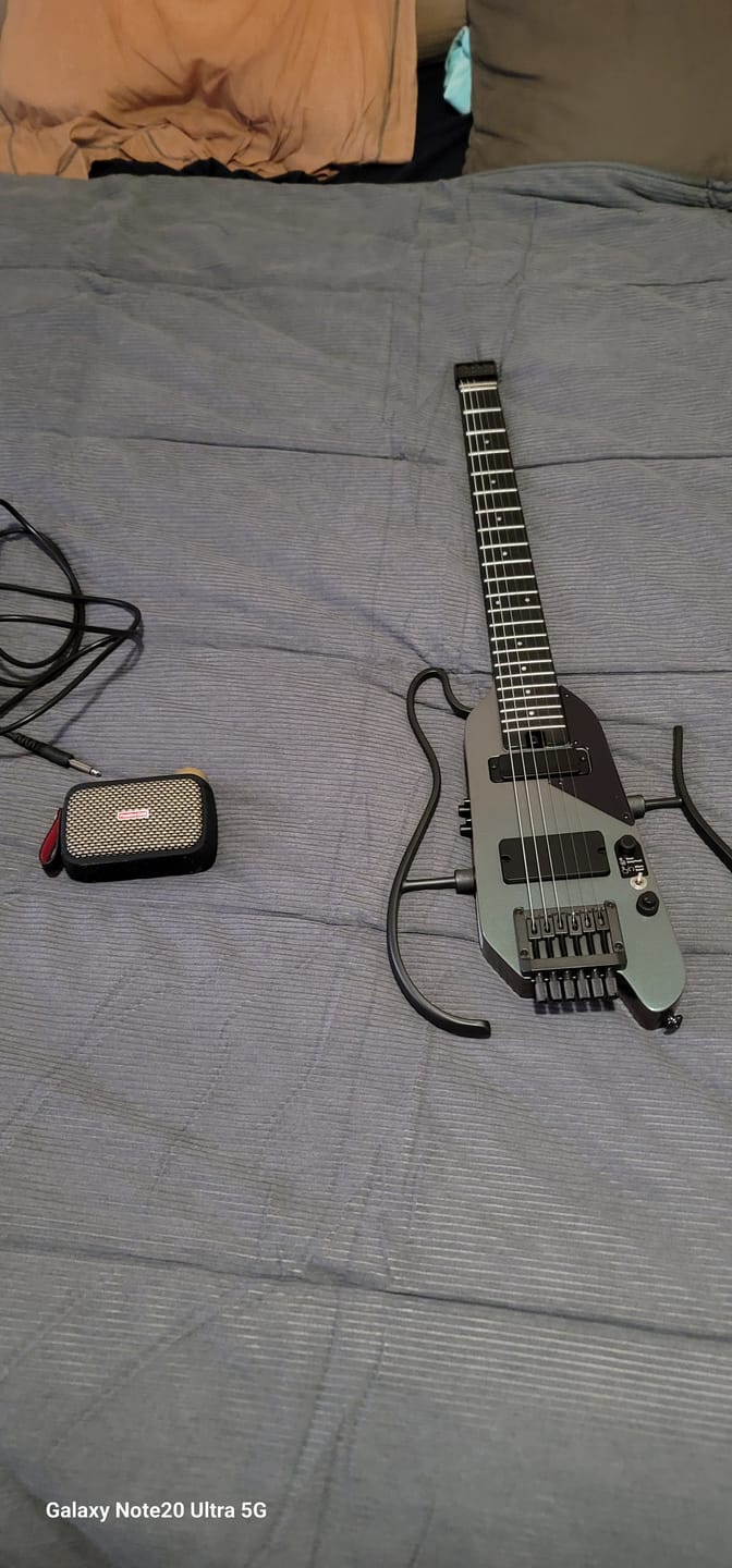 Customer photo review of Donner HUSH™ X PRO Guitare Électrique