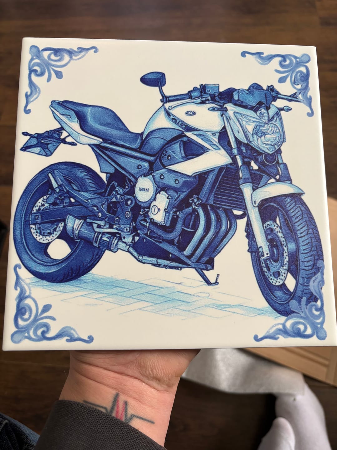 Customer photo review of Delfts Blauw tegeltje bedrukken met eigen motor