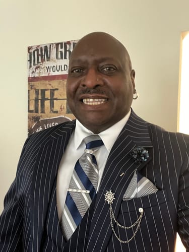 Customer photo review of Ties2you Blue Striped Tie Mens Business Silk Necktie Pocket Square Cufflinks Set