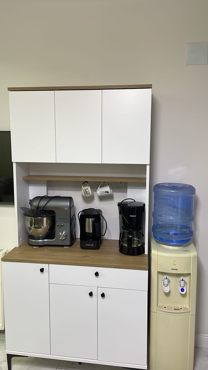 Customer photo review of Rani JE196 Çok Amaçlı Dolap 6 Kapaklı 1 Çekmeceli Kiler Mutfak Dolabı Sepet Ceviz - Beyaz