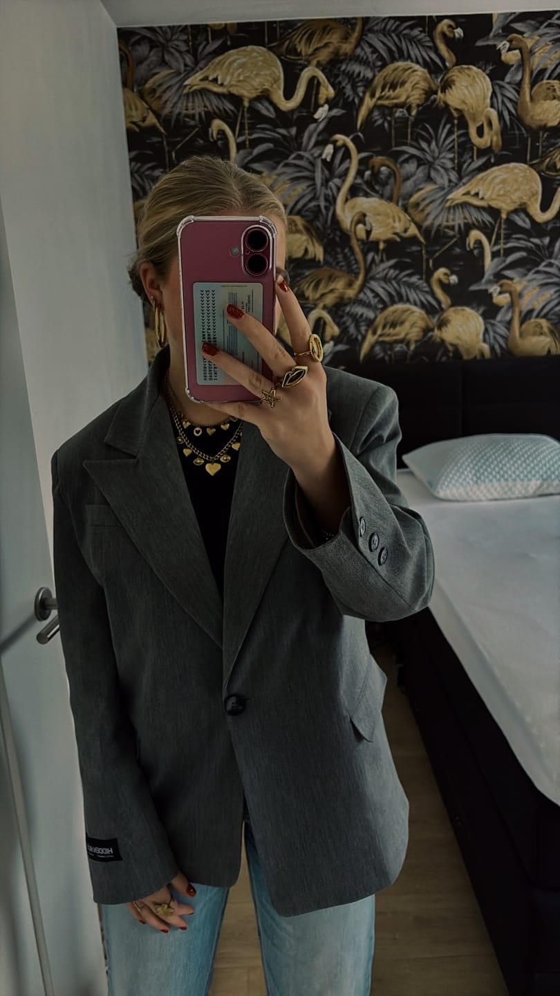 Customer photo review of BLACK LABEL EMBOSSED BLAZER GREY