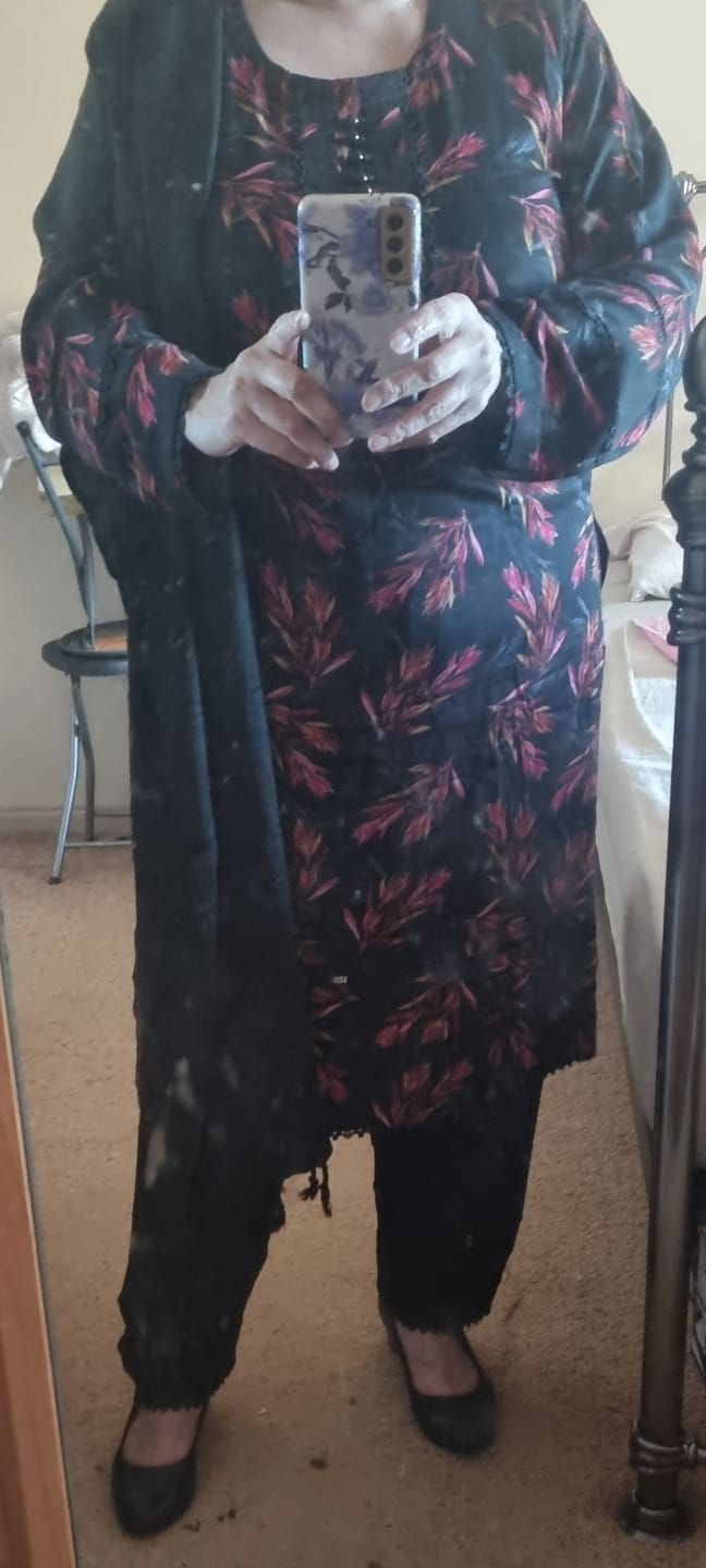 Customer photo review of BLACK 3 PIECE MARINA | FLORAL PRINTED READY TO WEAR | SUIT  WITH STOLER