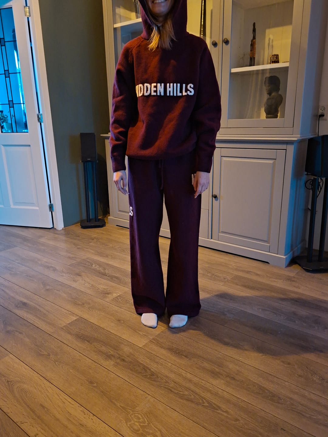 Customer photo review of KNIT SWEATPANTS DARK PLUM