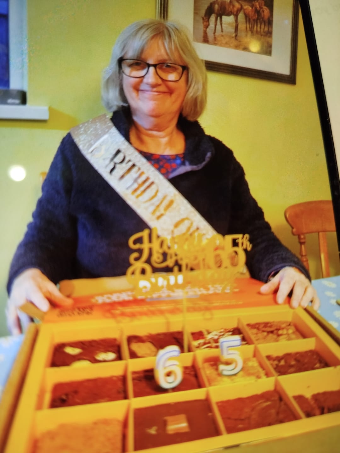 Customer photo review of Classic 12 Brownie Box