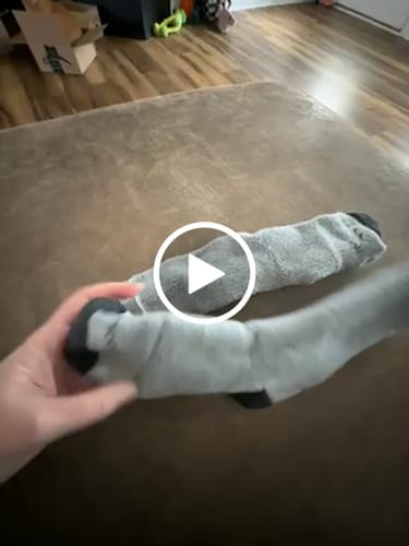 Customer video review of Womens Core Crew Socks - Grey