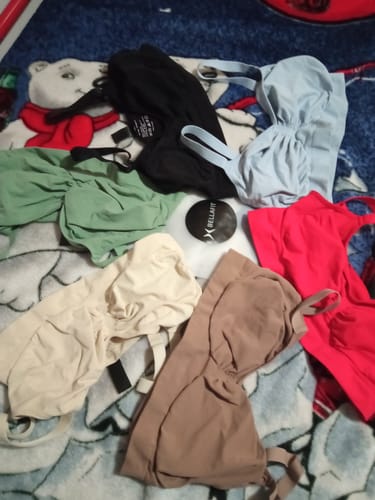 Customer photo review of Ashley - Seamless Shaping Bra with Adjustable Shoulder Straps