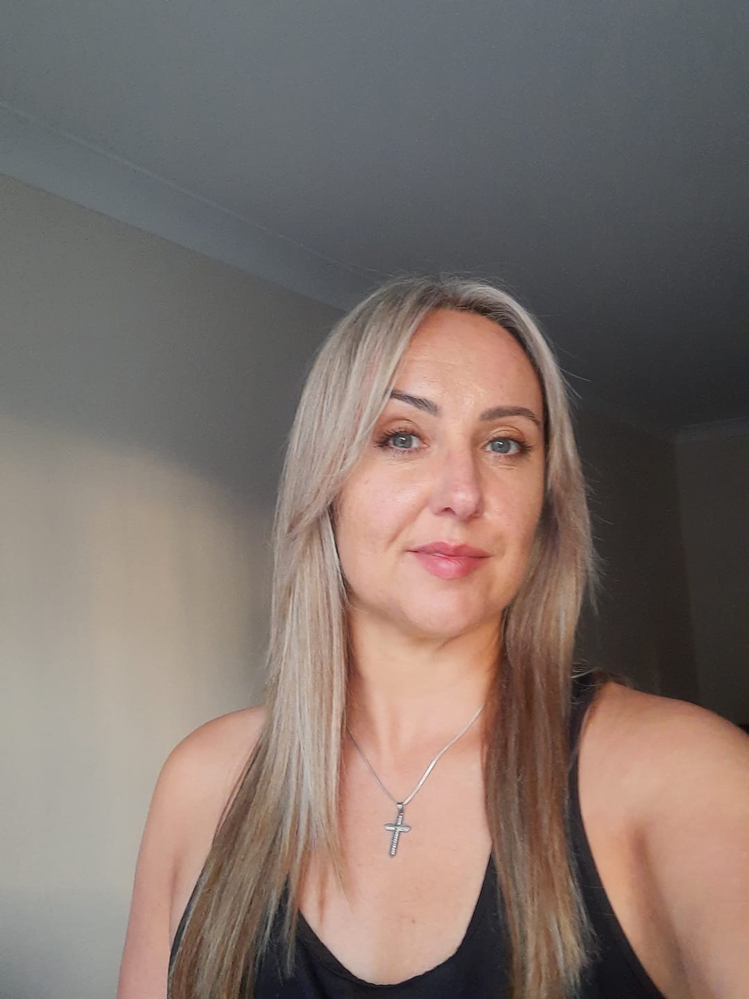 Customer photo review of VIOLA - Violet Blonde Hair Toning Oil