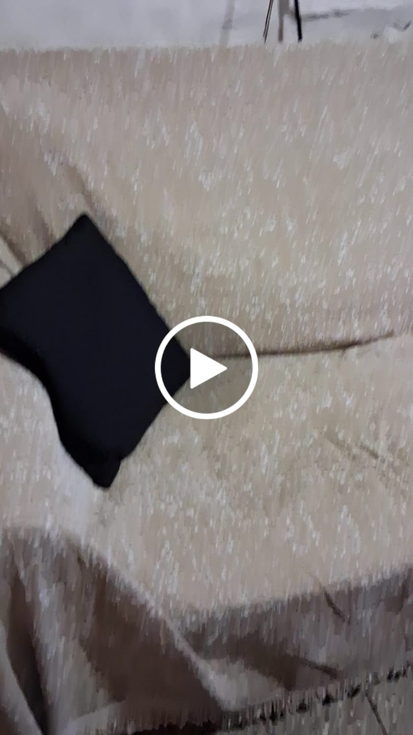 Customer video review of Manta Cubre Sofa de Chenilla Reversible