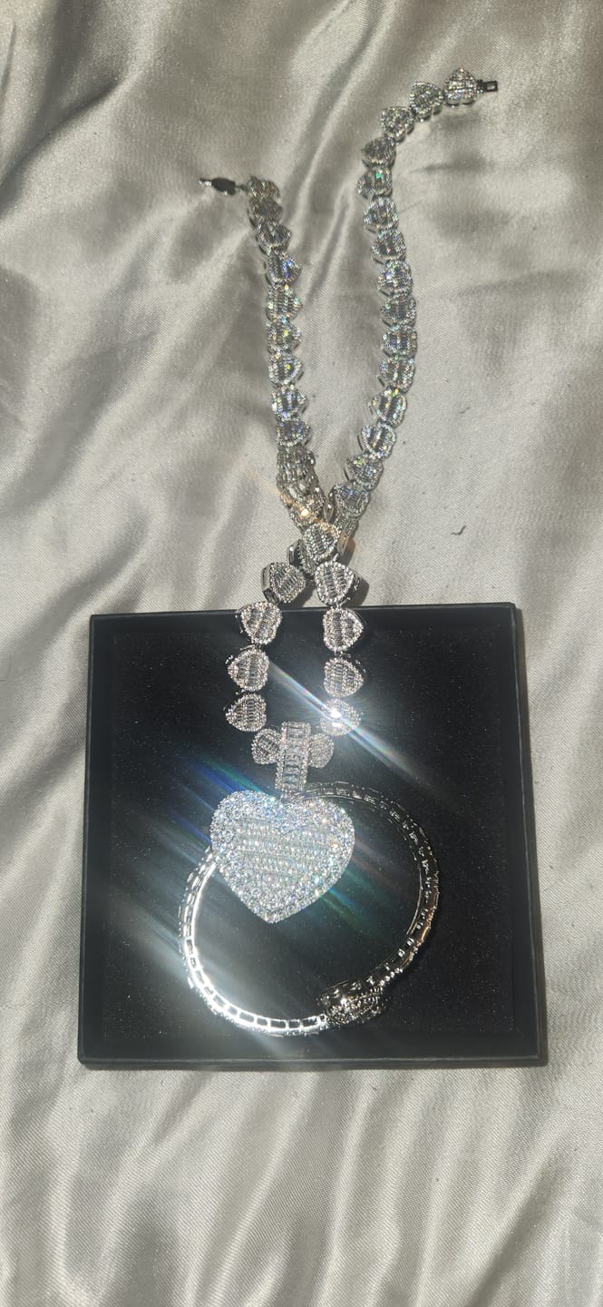 Customer photo review of MILLIONAIRE NECKLACE SET