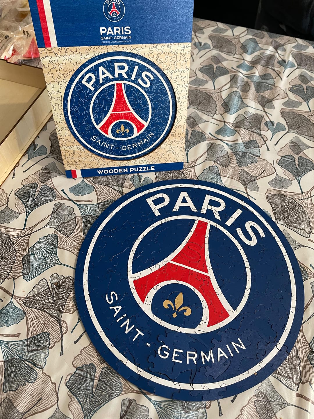 Customer photo review of Logo Paris Saint-Germain® - Puzzle en Bois