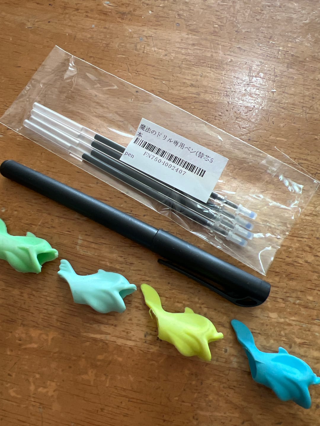 Customer photo review of まほうのドリル専用ペン(替芯5本・矯正グッズ付)