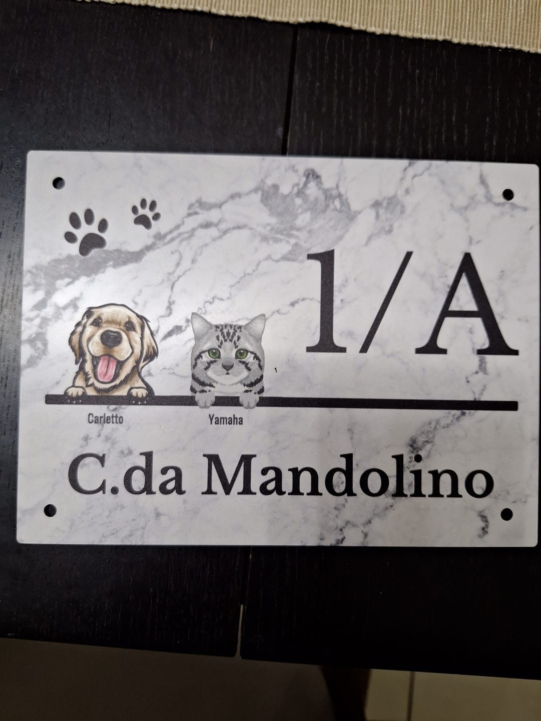 Customer photo review of Numero civico effetto marmo - Targa per porta personalizzata