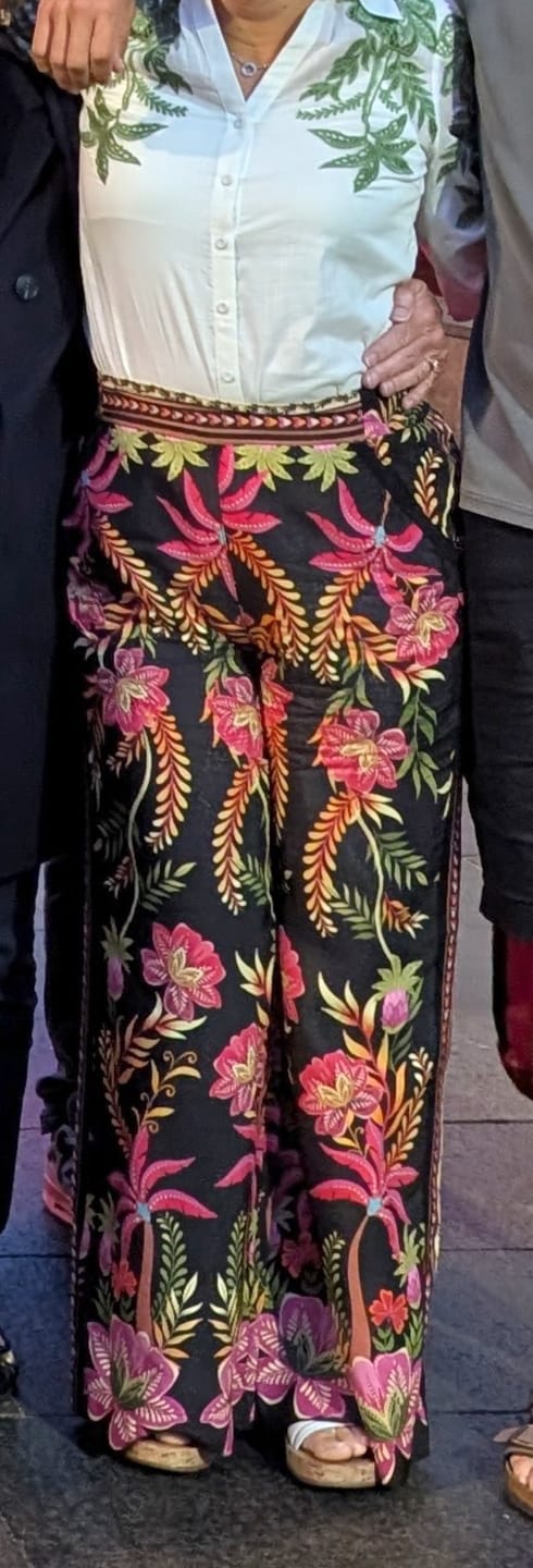 Customer photo review of Willow Viscose Dobby Pants in Anthos Lótos