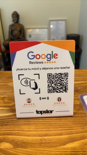 Customer photo review of Expositor Reseñas Google NFC y QR