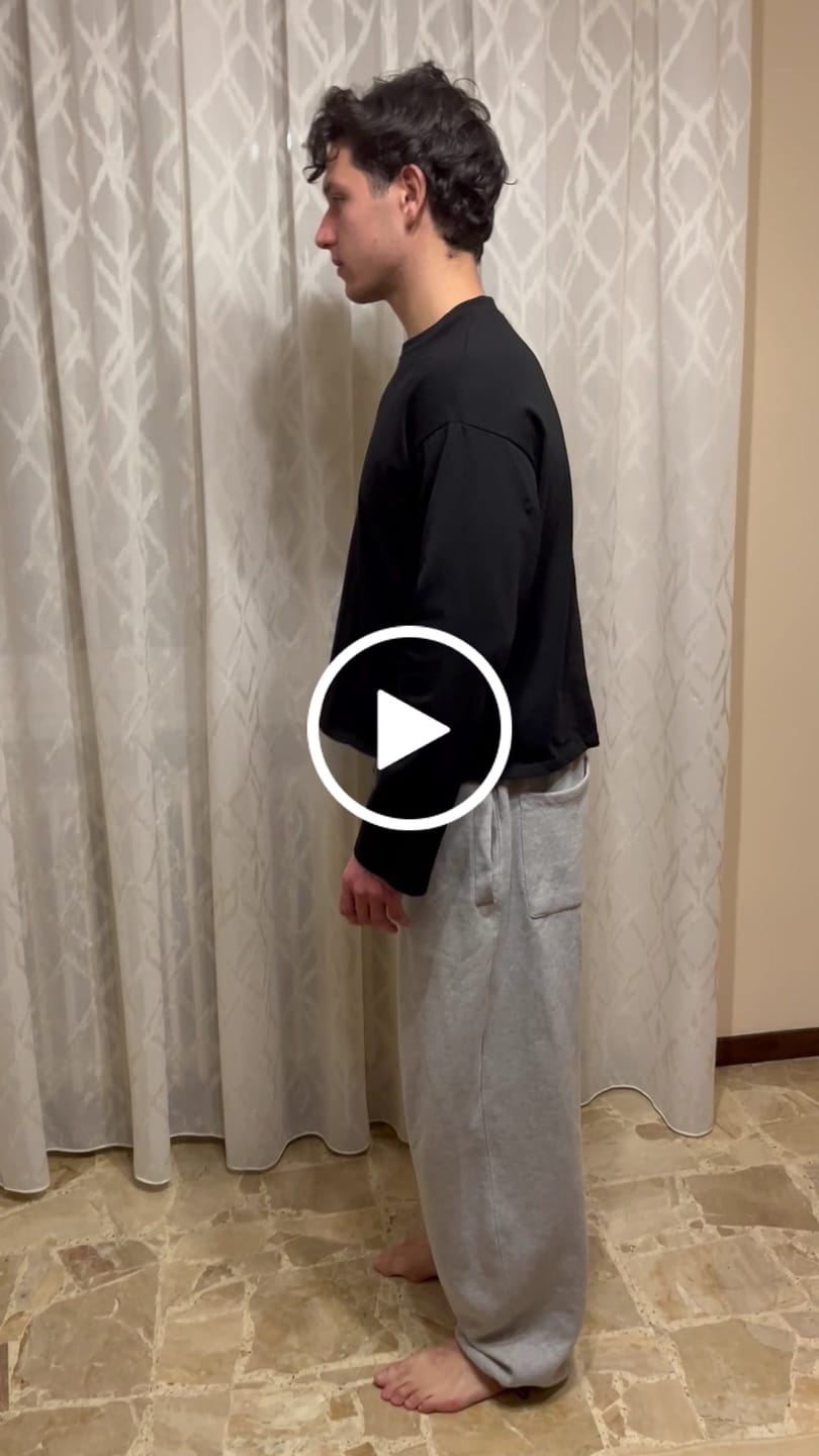 Customer video review of Longsleeve Cropped Blanks 220GSM Black