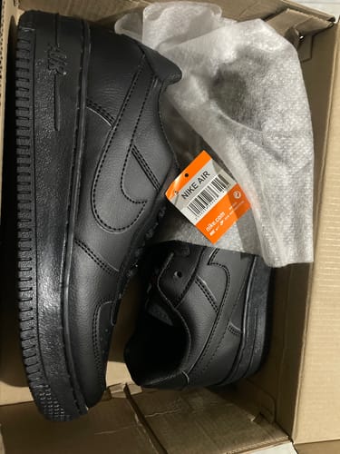 Customer photo review of Tenis 270 Negro Total