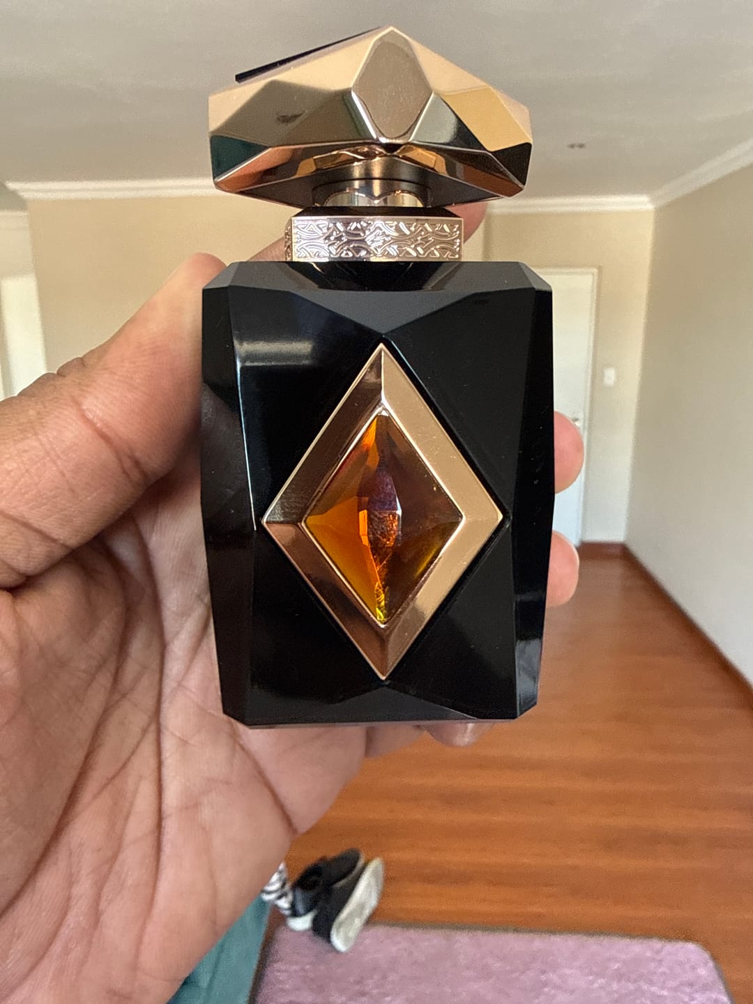 Customer photo review of Amber Saffron French Avenue