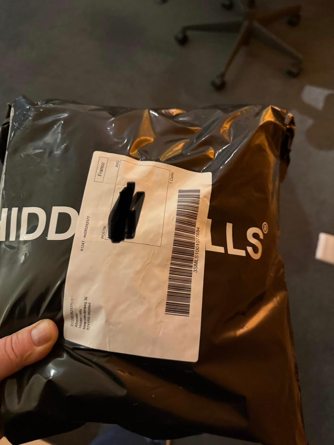 Customer photo review of GATED COMMUNITY CUFFED SWEATPANTS SAGE