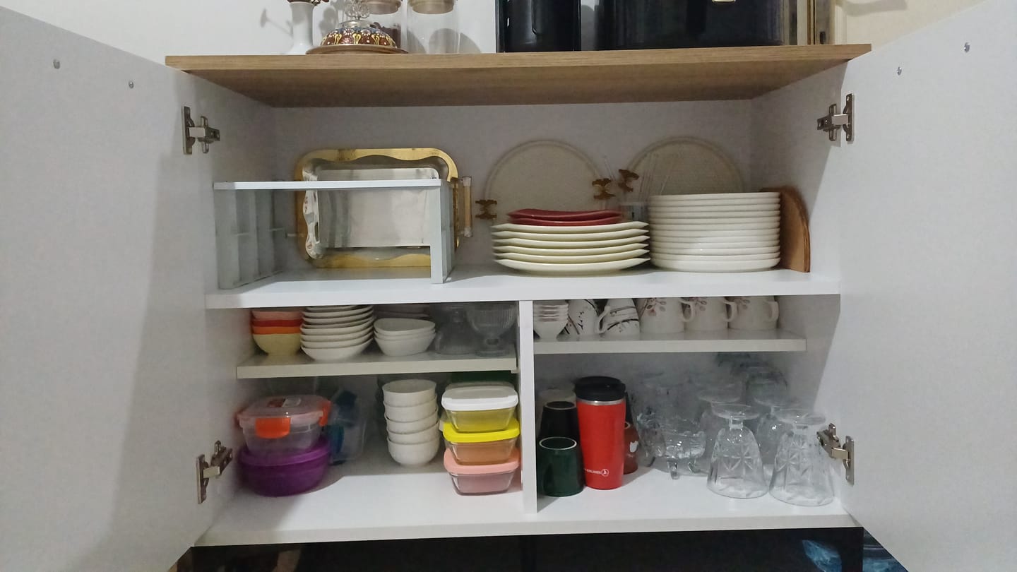Customer photo review of Rani JE190 Kahve Köşesi Çok Amaçlı Dolap 2 Kapaklı Kiler Mutfak Dolabı Beyaz - Sepet Ceviz
