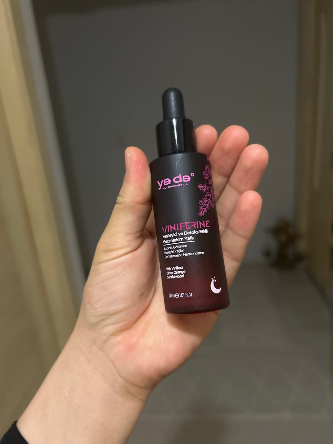 Customer photo review of Viniferine Yenileyici ve Detoks Etkili Gece Bakım Yağı