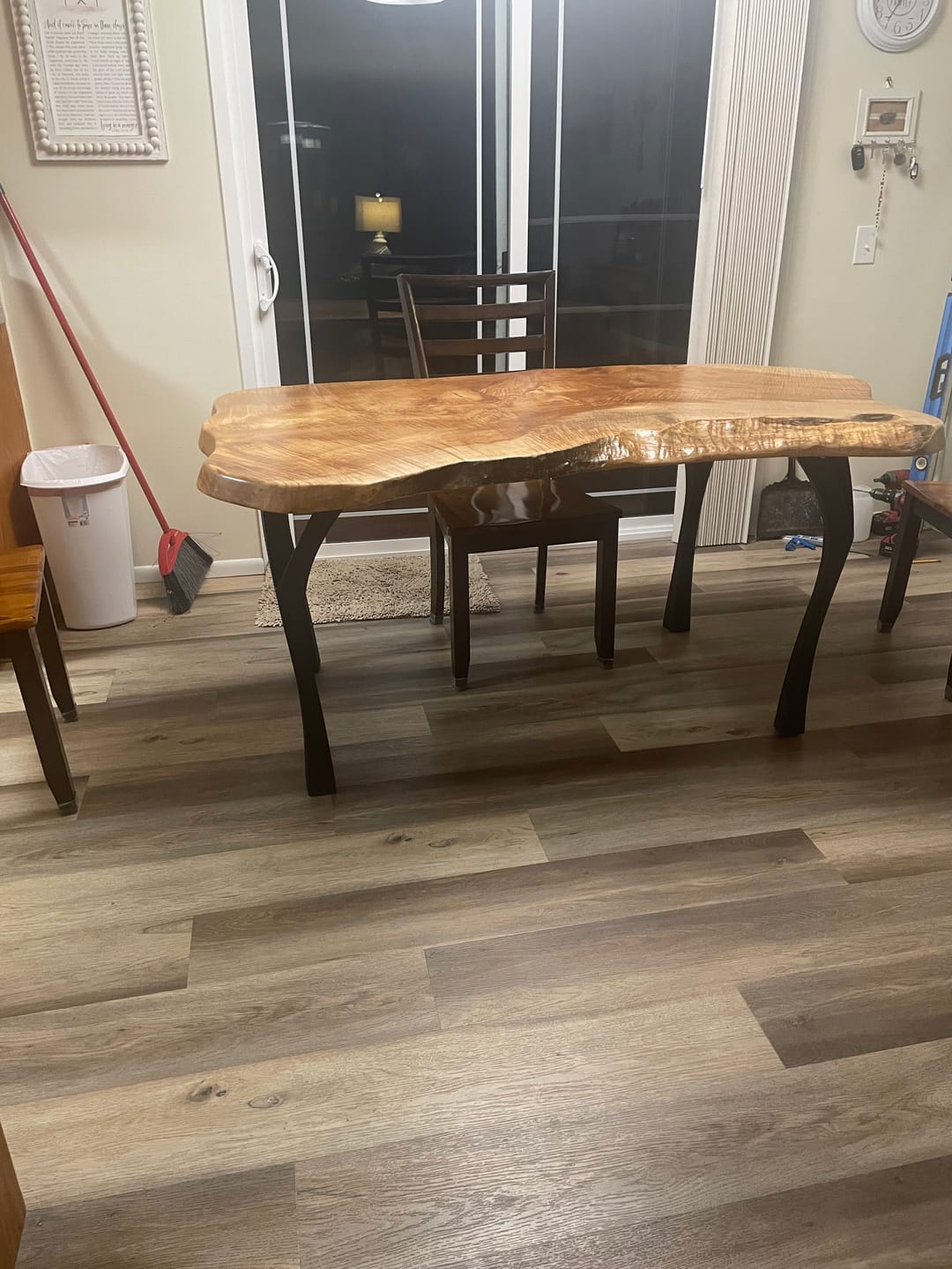 Customer photo review of Furniture Legs 506 Faras 28" H for Dining Tabletop