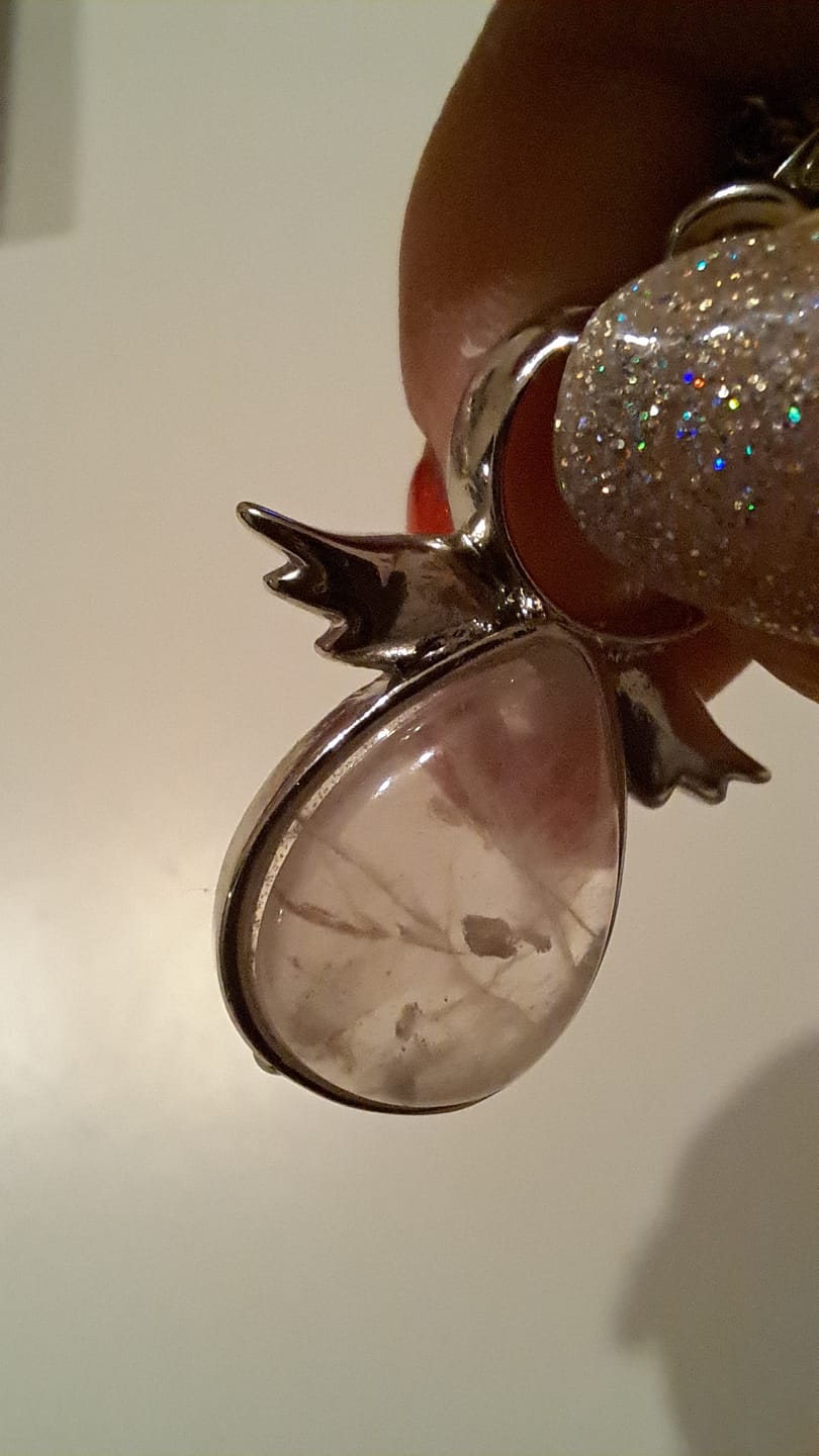 Customer photo review of Pendentif Petit Ange et sa Pierre Naturelle