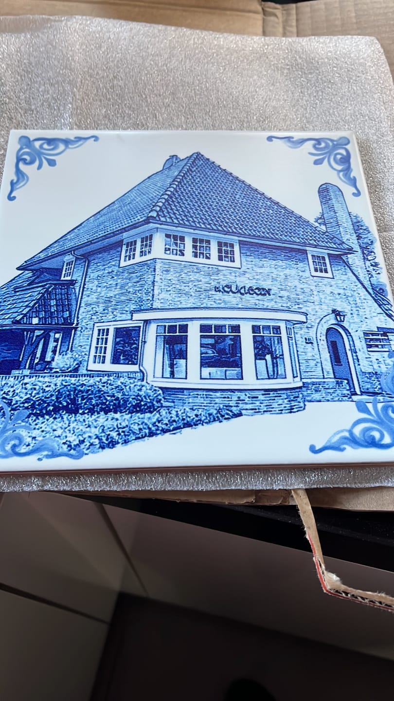 Customer photo review of Delfts Blauw tegeltje bedrukken met eigen huis
