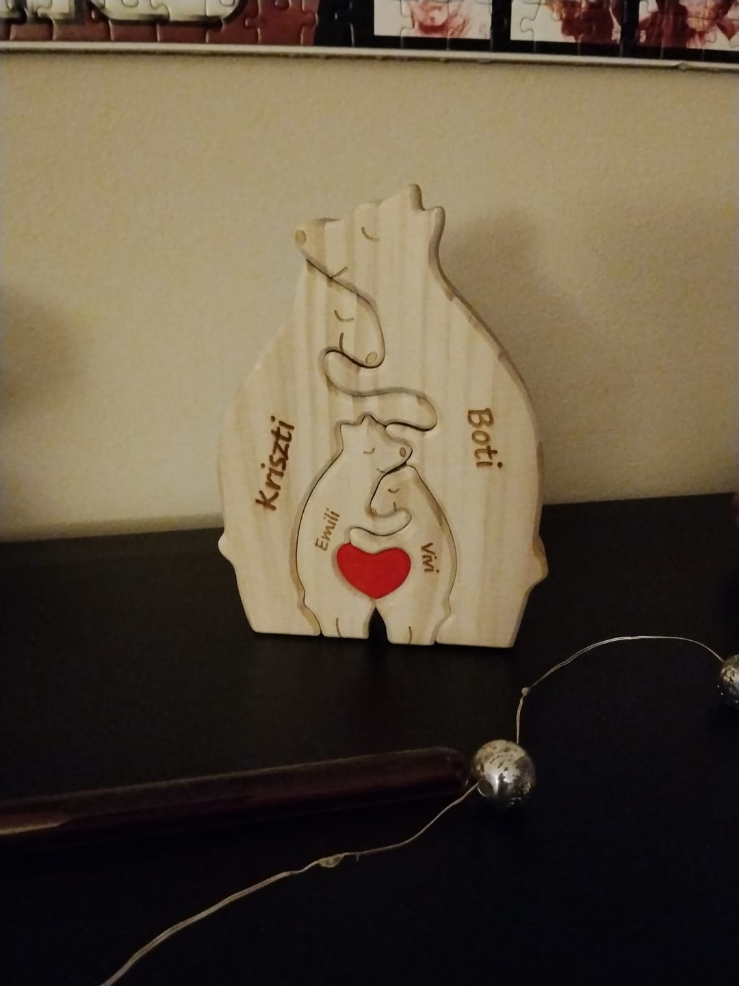 Customer photo review of Szívből Faragva ™ - Fa Maci Család Név Gravírozással