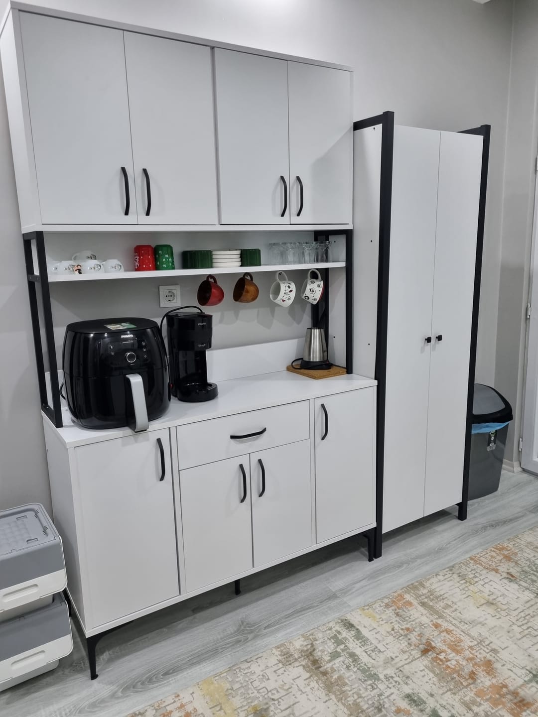 Customer photo review of Rani JE127 Çok Amaçlı Dolap 8 Kapaklı 1 Çekmeceli Kiler Mutfak Dolabı Beyaz