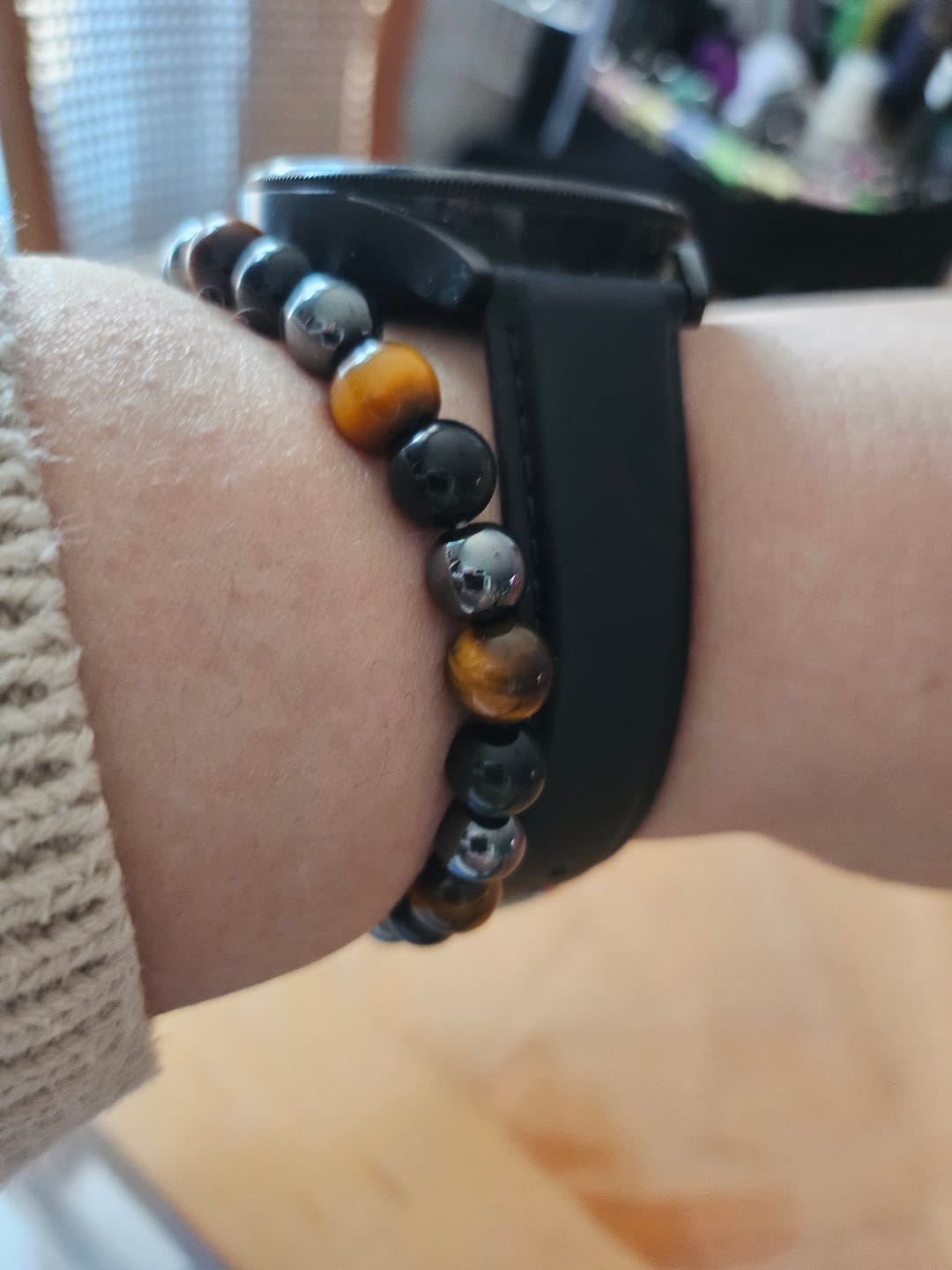 Customer photo review of Bracelet "3 Protections" en Oeil de Tigre, Hématite & Obsidienne Noire