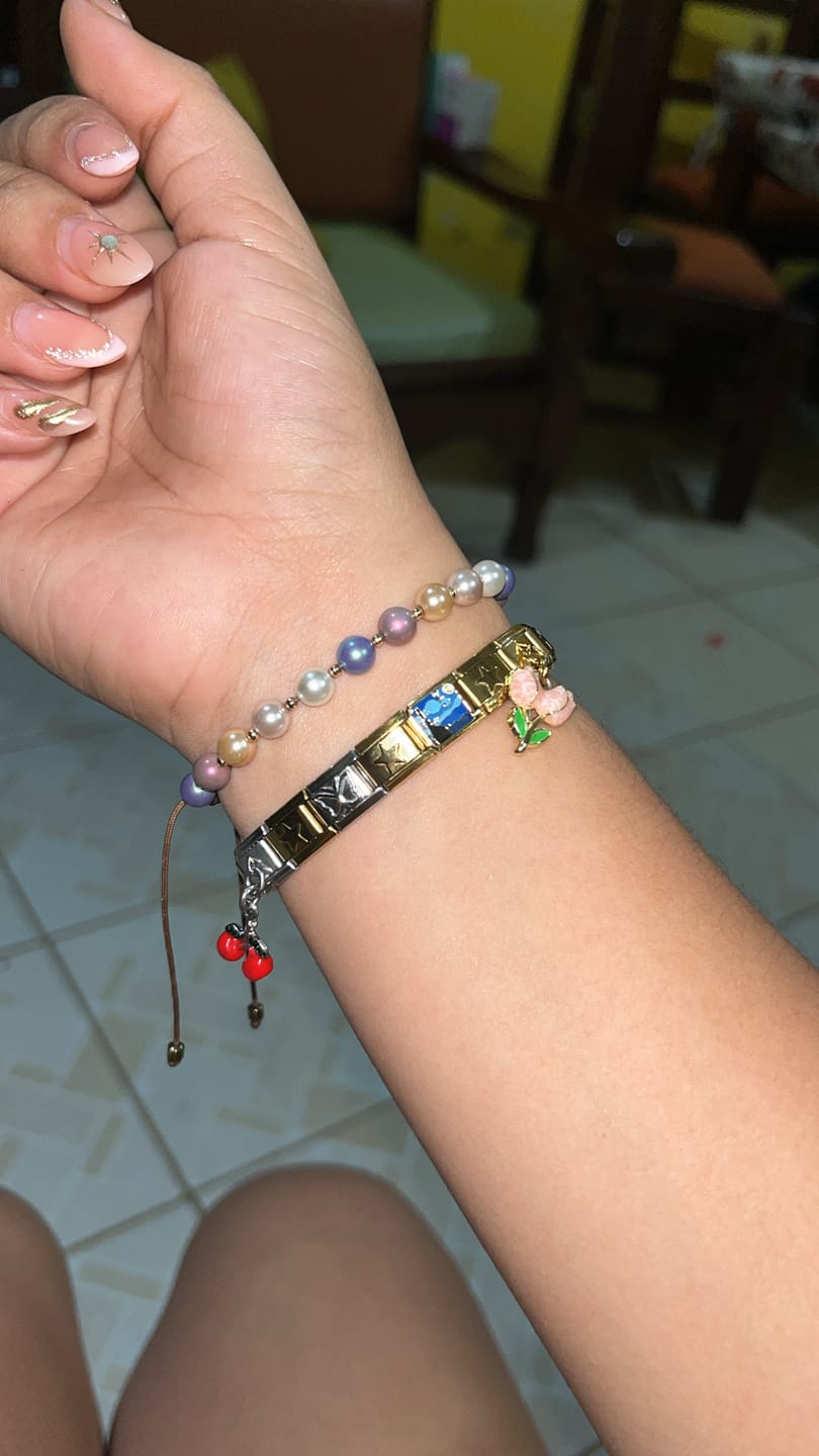 Customer photo review of Charm Letra C