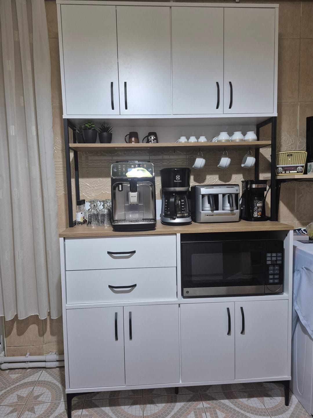 Customer photo review of Rani JE209 Çok Amaçlı Dolap 8 Kapaklı 2 Çekmeceli Raflı Kiler Mutfak Dolabı Beyaz - Sepet Ceviz