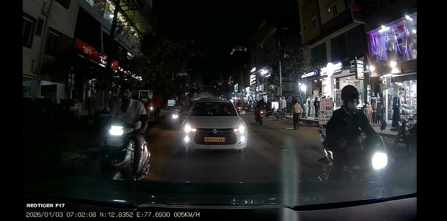 Customer photo review of Redtiger F17 4K 3-Channel 5G Wifi Dash Cam F17