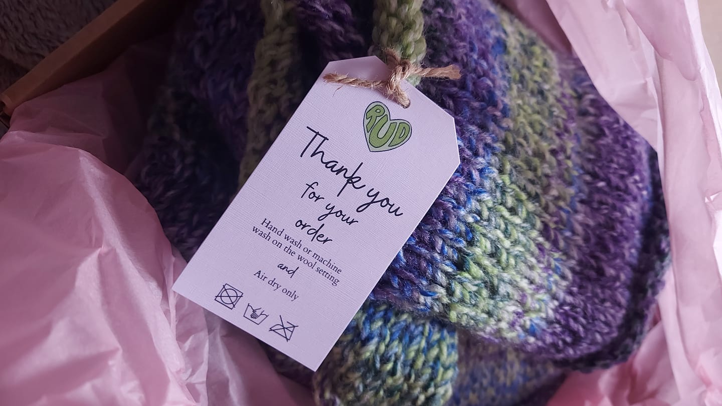 Customer photo review of Blue & Green chunky shrug