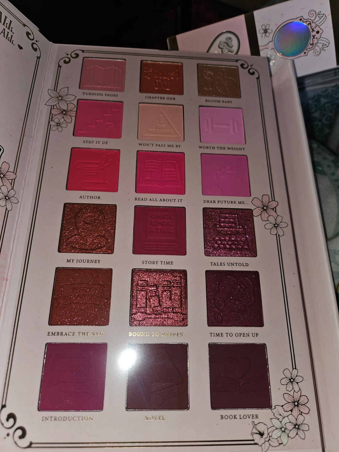 Customer photo review of P. Louise A Brand New Chapter Palette - Chapter One
