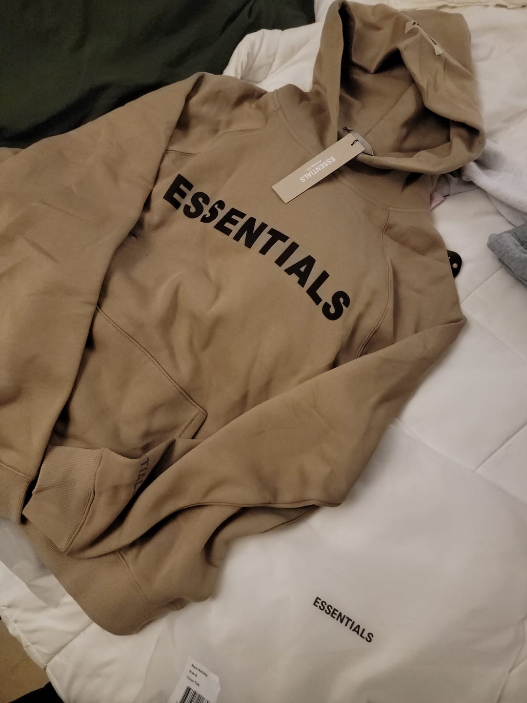 Customer photo review of NEW! Stylish 3:3 Essentials Hooded Sweatshirt 3:3 3SS3NTIALS HOODIE (Black)