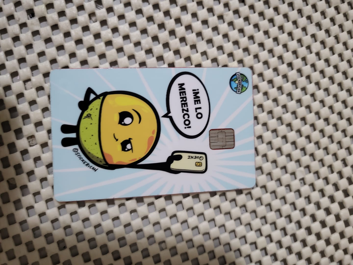 Customer photo review of Me Lo Merezco - Sticker para Tarjeta de Crédito
