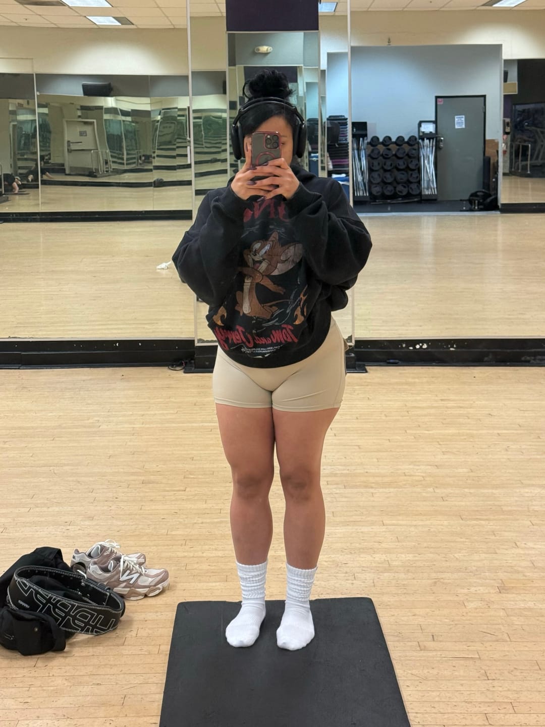 Customer photo review of 5047 - Tom & Jerry Pullover
