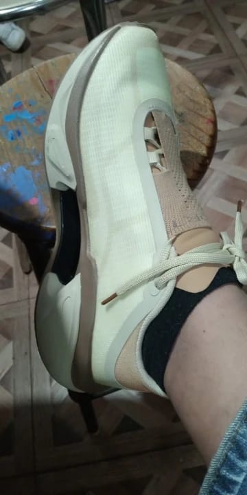 Customer photo review of High Quality Leather Hiking Shoes Durable Outdoor Sport Men Trekking Leather Shoes Lace-Up Climbing Hunting Sneakers